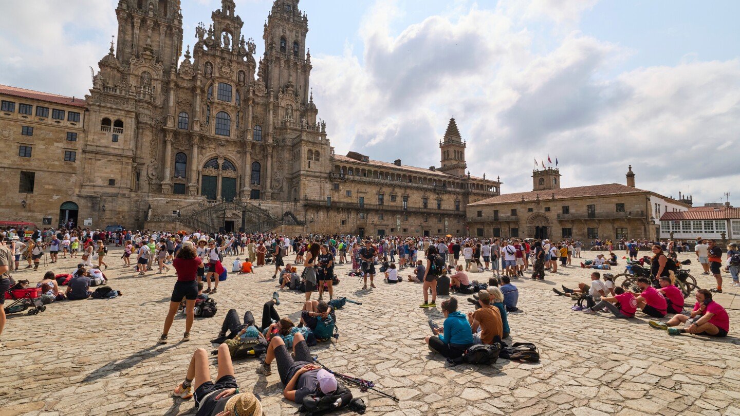 pilgrims-turn-spain’s-santiago-de-compostela-into-the-world’s-latest-overtourism-flashpoint