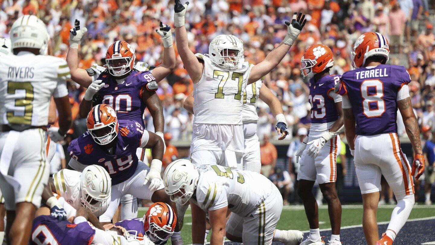 ap-top-25-preview:-georgia-tech’s-future-looks-bright-and-clemson-could-stumble-out