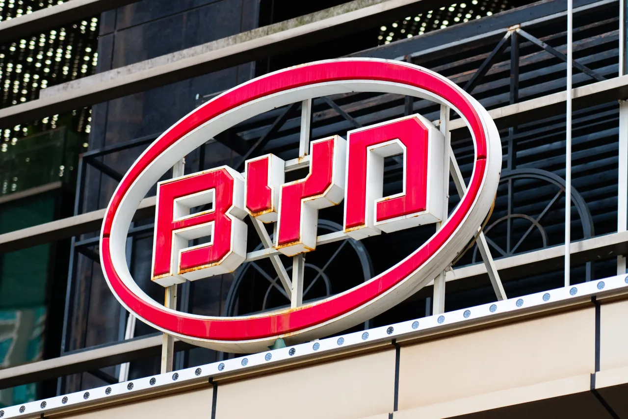 tesla’s-china-rival-byd’s-stock-bleeds-amid-aggressive-pricing-strategy