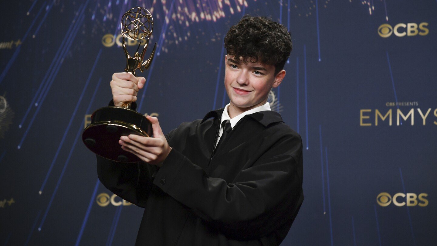 emmy-awards-highlights:-tramell-tillman,-colbert-wins-and-a-teen-who-stepped-out-of-his-comfort-zone