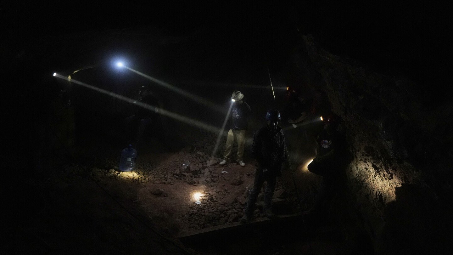 illegal-gold-mining-is-fueling-a-‘mercury-boom’-in-mexico,-poisoning-people-and-the-environment