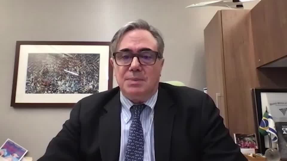 market-expert-says-to-watch-chip-stocks-amid-key-‘inflection-point’