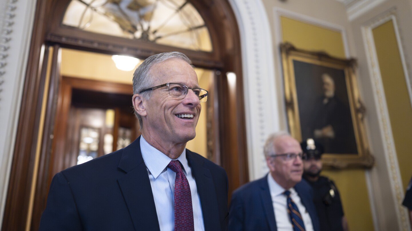 senate-confirms-48-of-trump’s-nominees-at-once-after-changing-the-chamber’s-rules