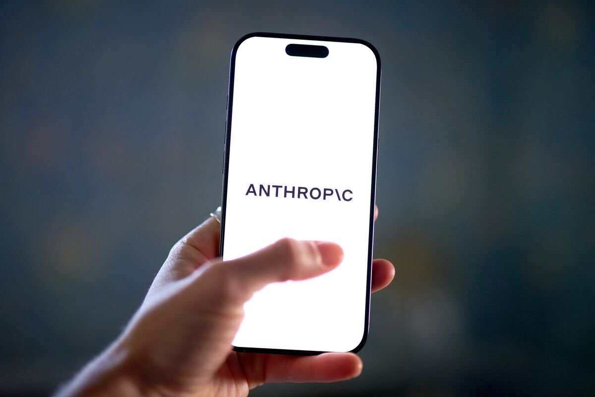 anthropic’s-premium-pricing-is-at-risk,-jpmorgan-analysts-say