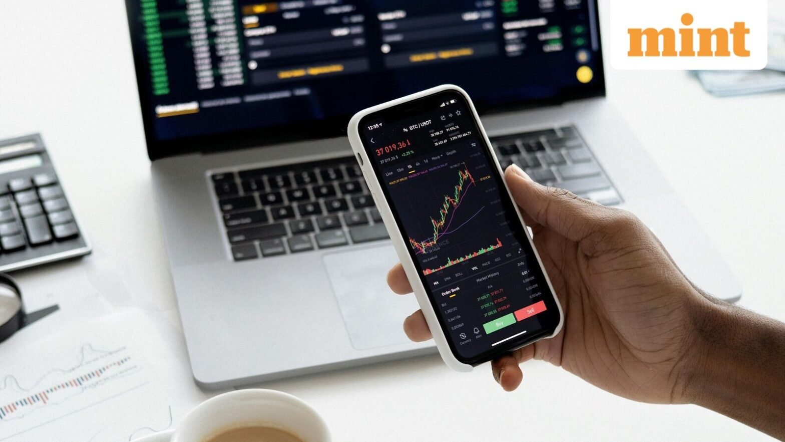 mphasis-to-cyient-–-these-it-stocks-will-remain-unaffected-by-h-1b-visa-fee-hike.-here’s-why