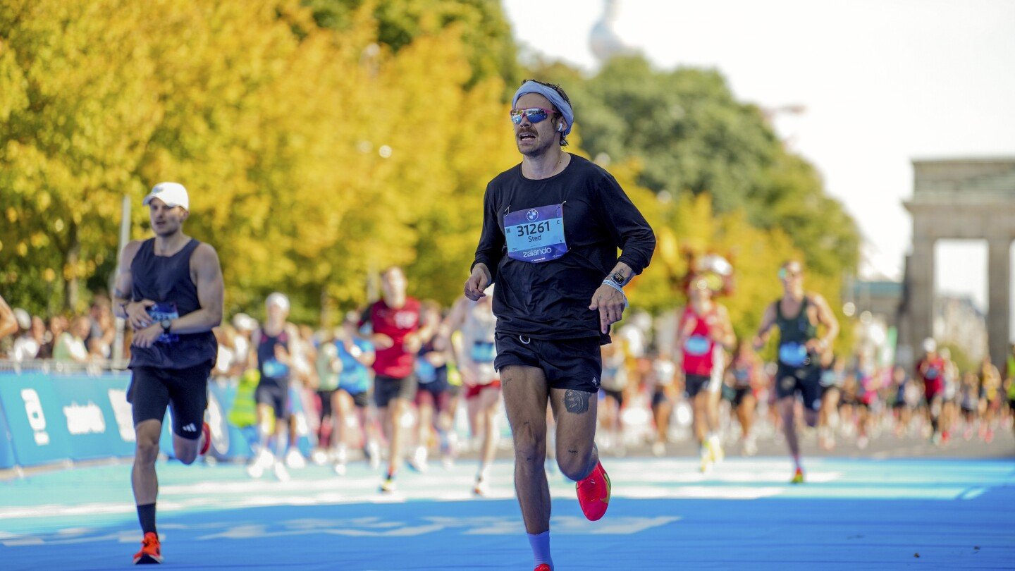 harry-styles-runs-berlin-marathon-in-under-3-hours