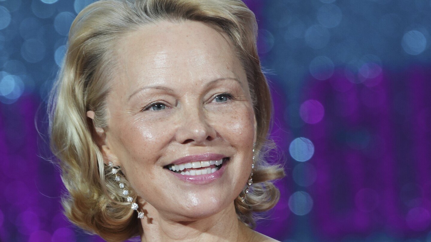 pamela-anderson-leads-the-way-for-women-who-choose-to-go-makeup-free