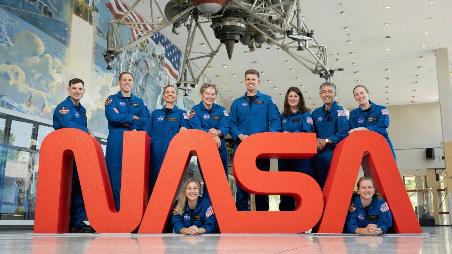 nasa-introduces-its-newest-astronauts:-10-chosen-from-more-than-8,000-applicants