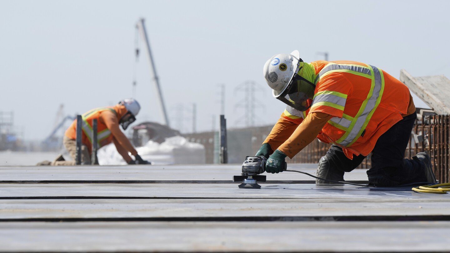 trump-administration-wants-to-hand-out-$2.4-billion-it-took-from-california’s-high-speed-railroad