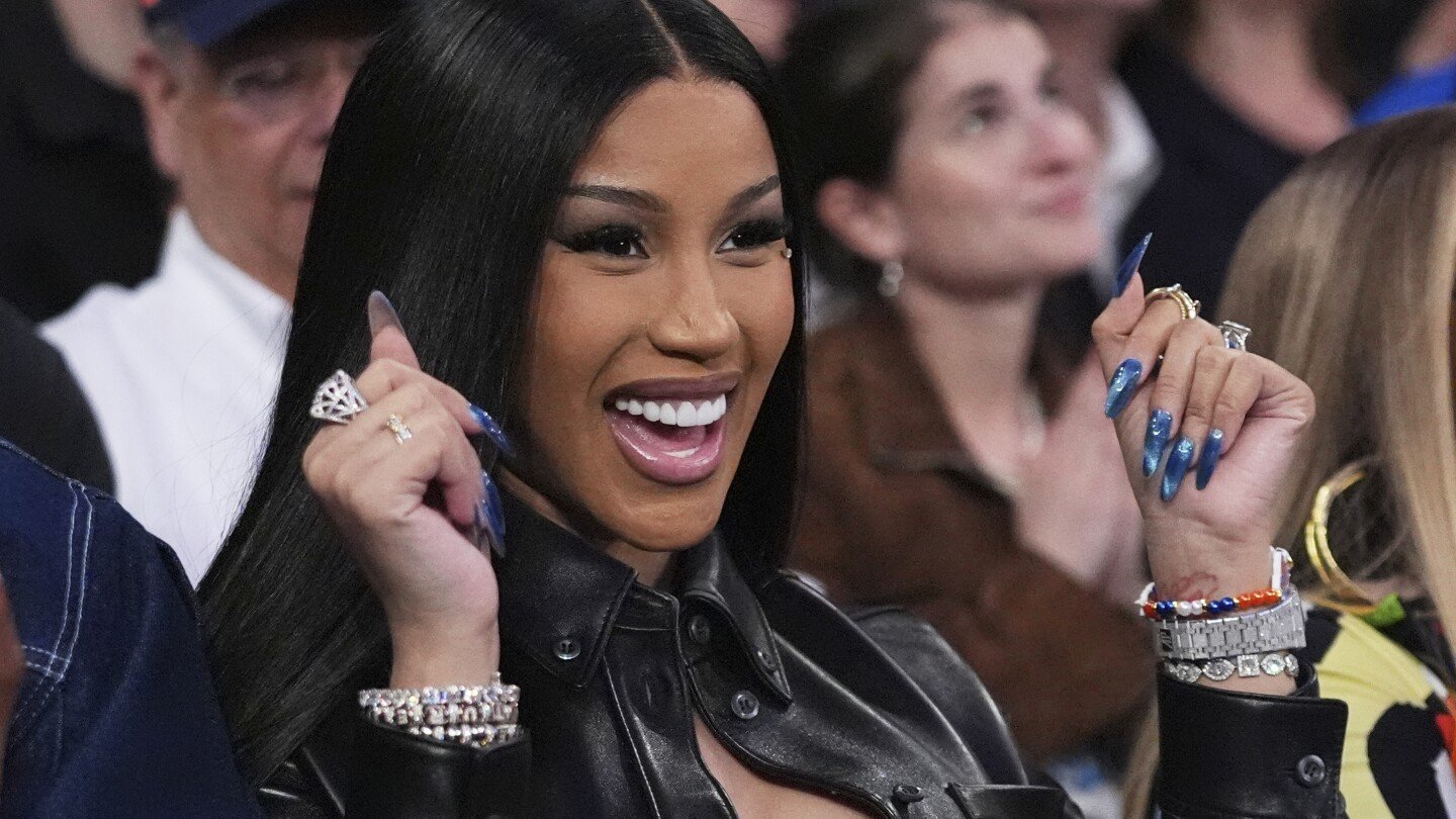 cardi-b-replaces-the-weeknd-at-the-2025-global-citizen-festival