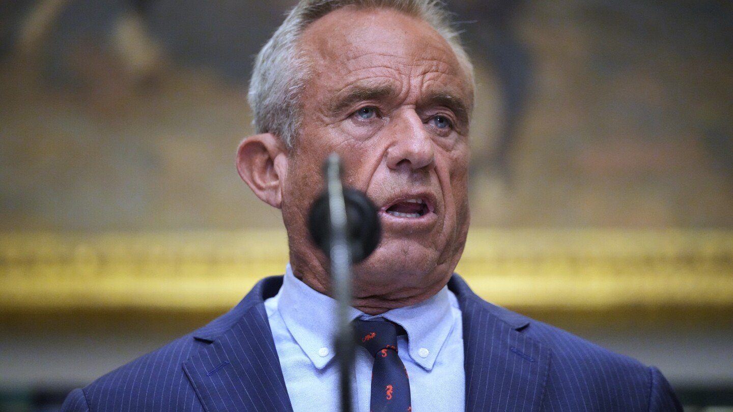 trump-promociona-vinculos-no-probados-entre-tylenol,-vacunas-y-autismo-sin-presentar-nueva-evidencia