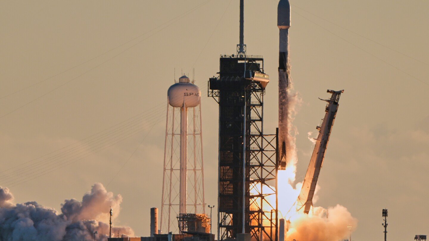 a-trio-of-space-weather-satellites-blast-off-together-to-study-the-sun’s-violent-side