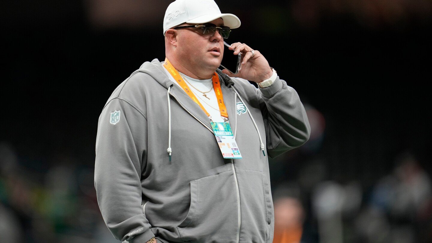 eagles-denied-appeal-of-$75k-fine-for-big-dom-using-a-cellphone-in-a-prohibited-area