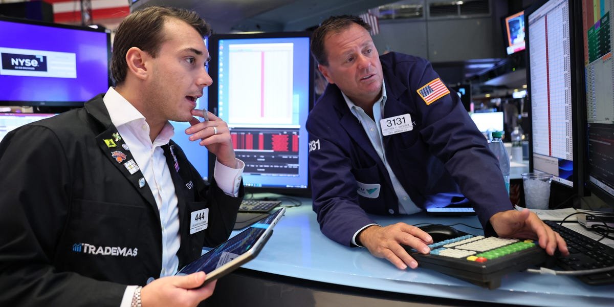 a-trusted-market-gauge-has-surged-to-dot-com-bubble-levels