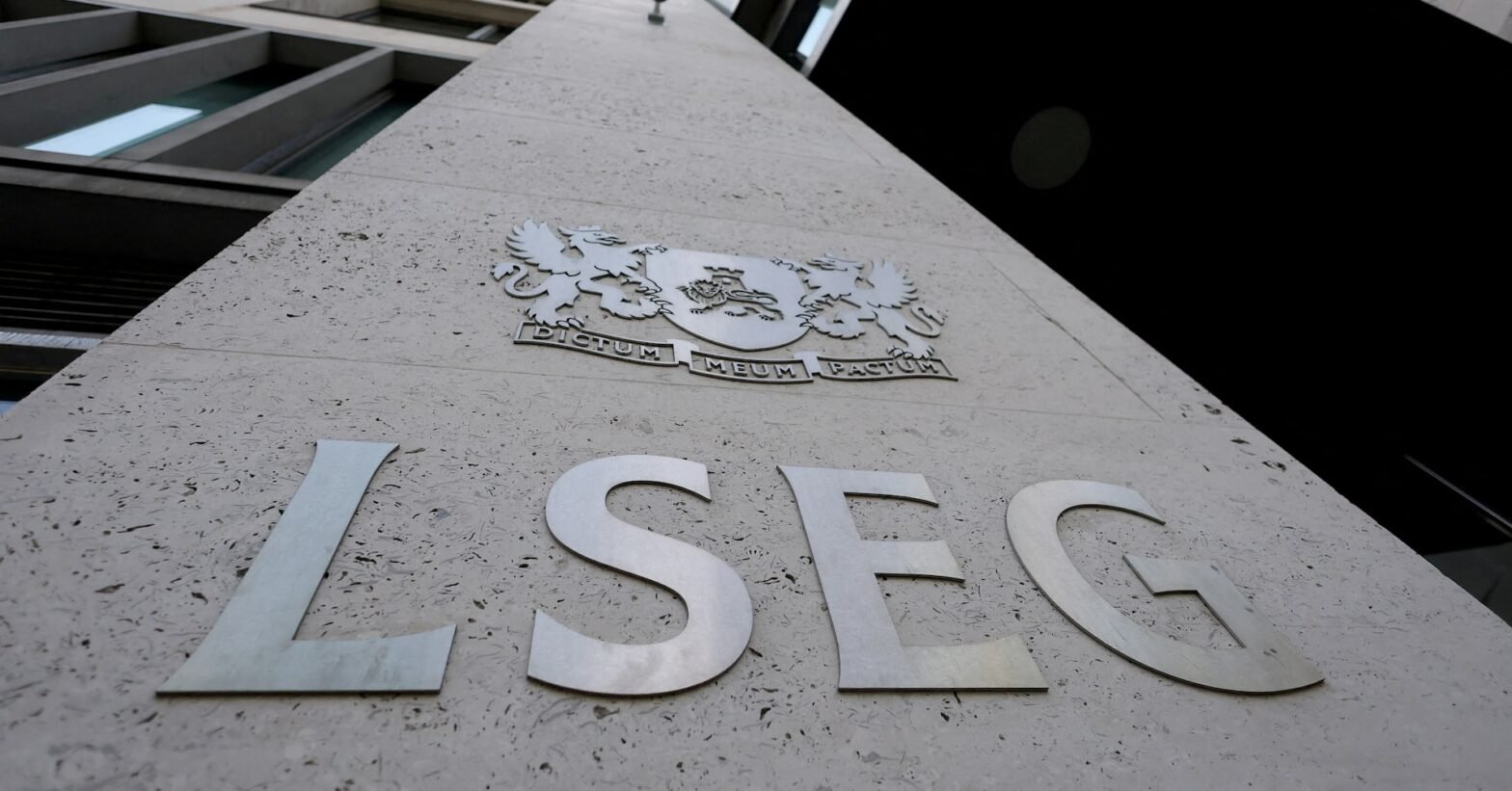 goldman-sachs’-petershill-plans-to-delist-from-london