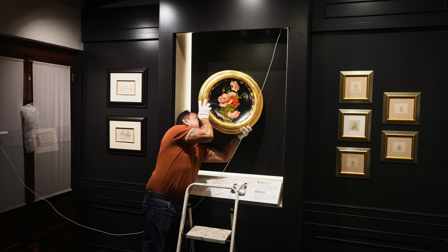 the-kahlo-family-opens-the-doors-of-their-house,-inviting-visitors-to-frida’s-beloved-basement