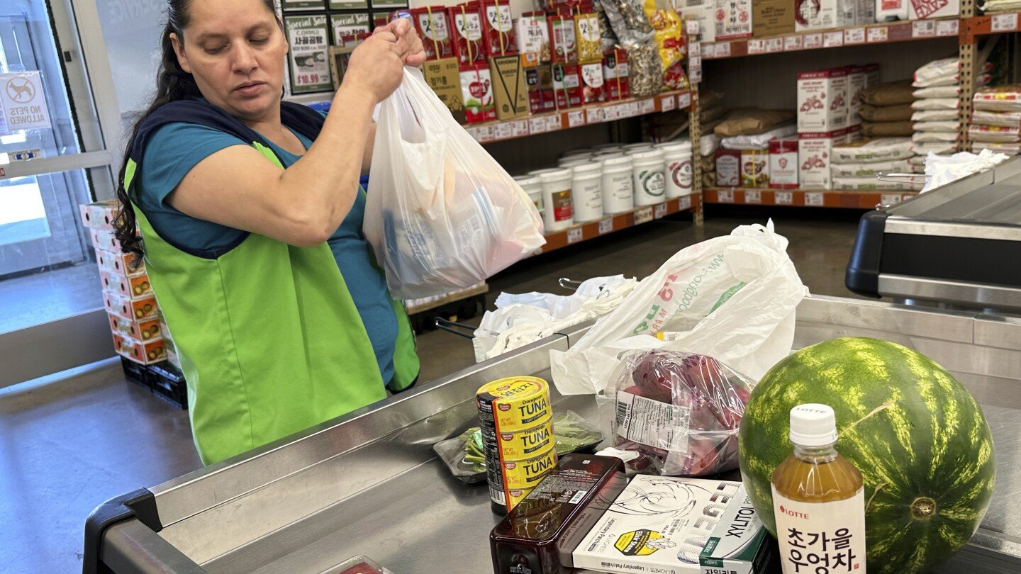 fed’s-favored-inflation-gauge-accelerates-slightly-in-august