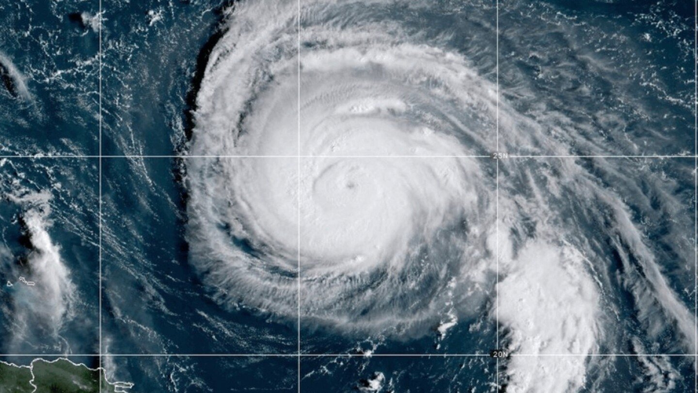 us-braces-for-storm-expected-to-hit-the-east-coast-as-hurricane-imelda-in-coming-days