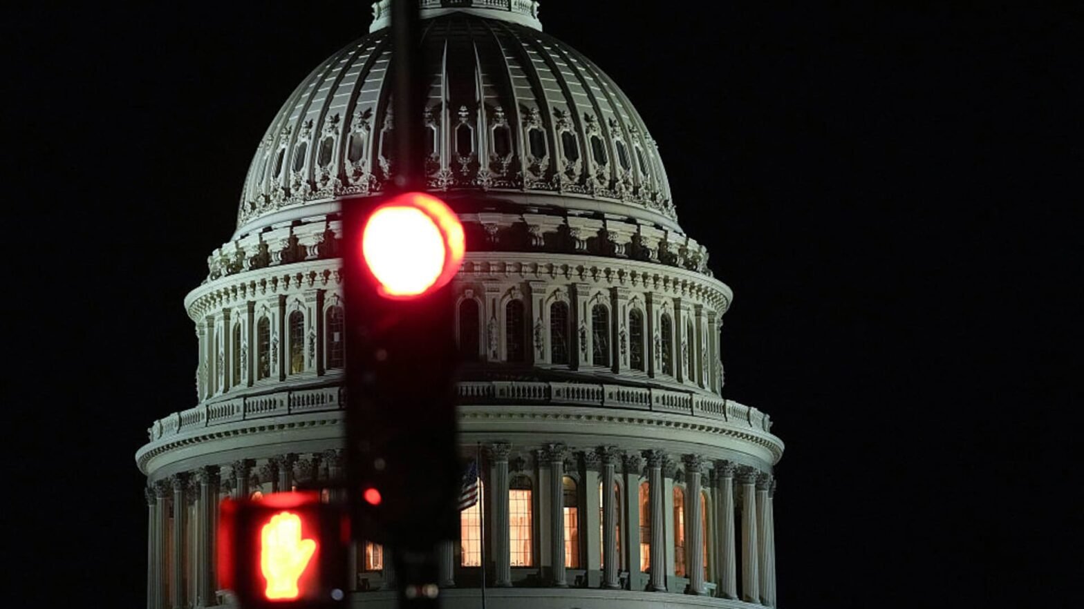 government-shutdown-looms,-stocks’-losing-week,-the-dirty-soda-boom-and-more-in-morning-squawk