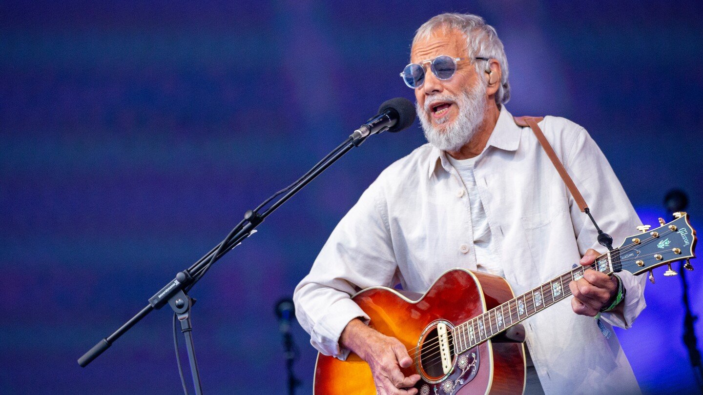 cat-stevens-postpones-north-american-tour-and-cites-visa-issues