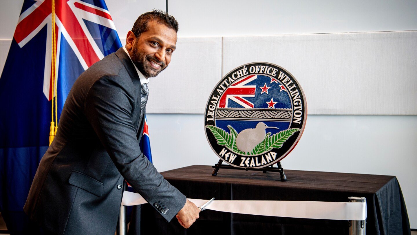 fbi-boss-kash-patel-gave-new-zealand-officials-3d-printed-guns-illegal-to-possess-under-local-laws