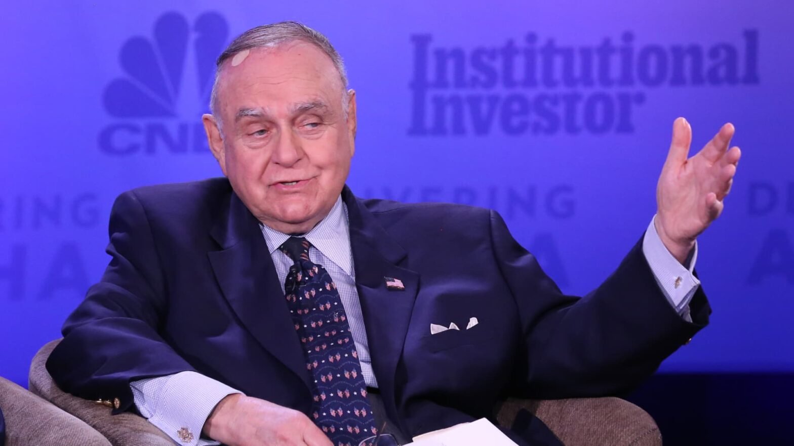 leon-cooperman-says-we’ve-reached-the-stage-of-the-bull-market-that-warren-buffett-warned-about
