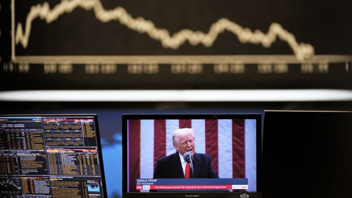 us-shutdown-pushes-gold-to-new-high,-european-markets-mixed