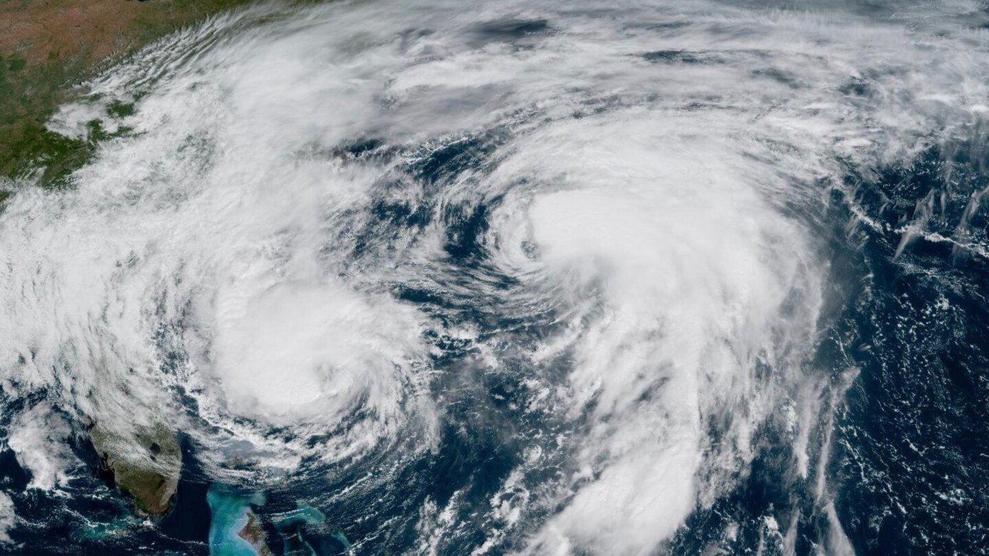 hurricane-imelda-rumbles-toward-bermuda-as-airport,-schools-and-government-offices-close