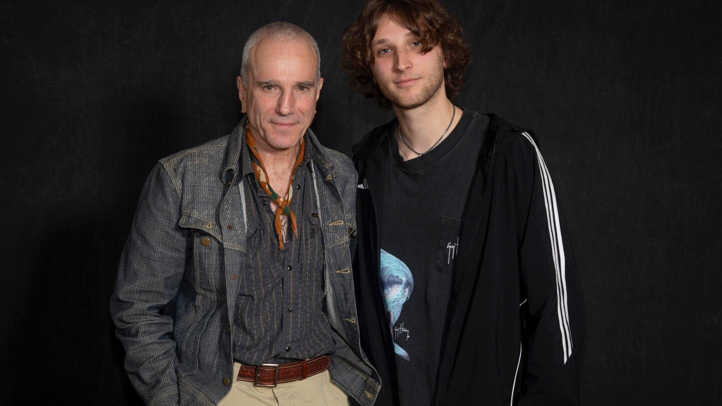 daniel-day-lewis,-pulled-out-of-retirement-by-his-son,-finds-his-acting-fire-still-burns