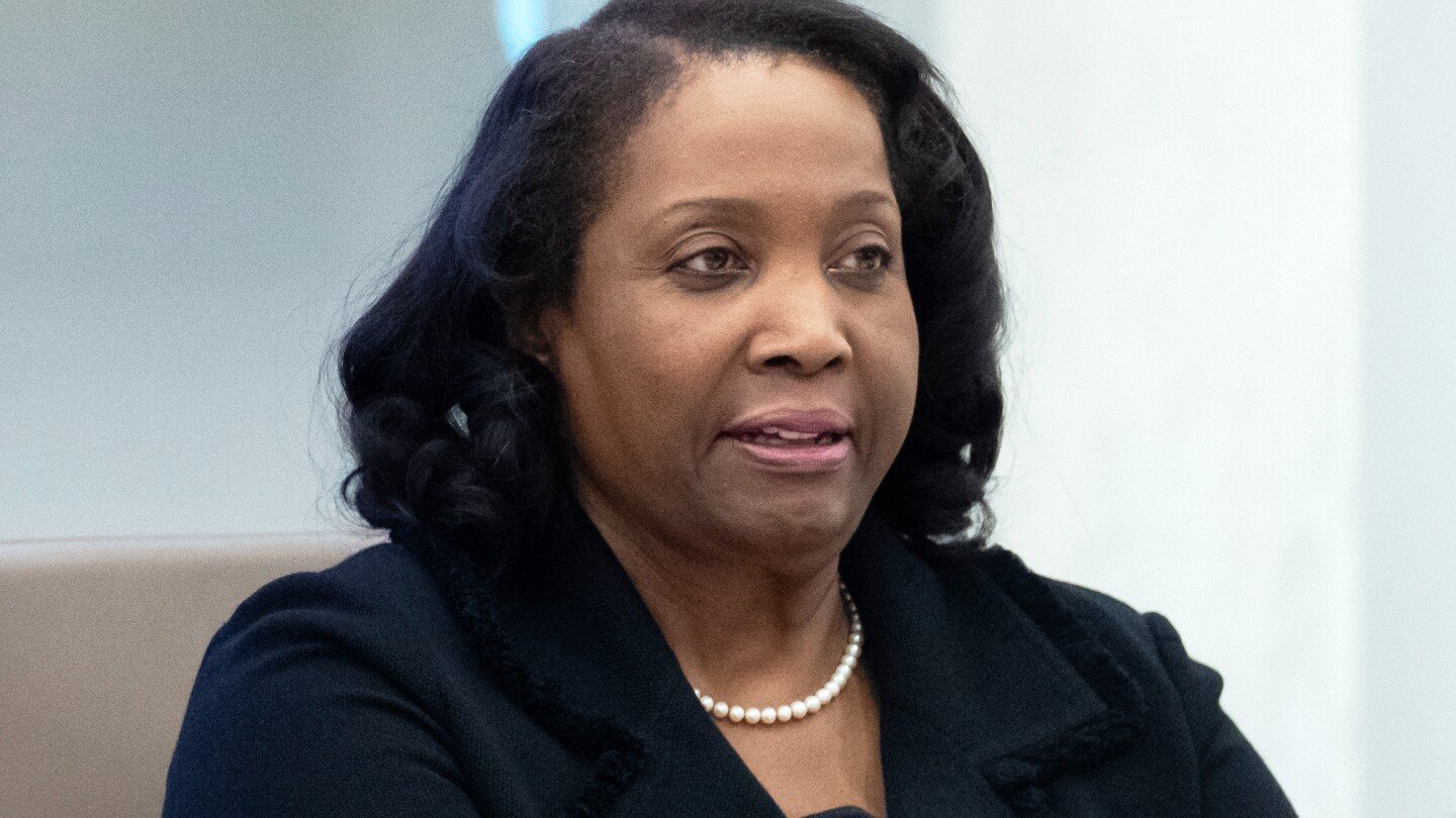 supreme-court-lets-lisa-cook-remain-as-a-federal-reserve-governor-for-now