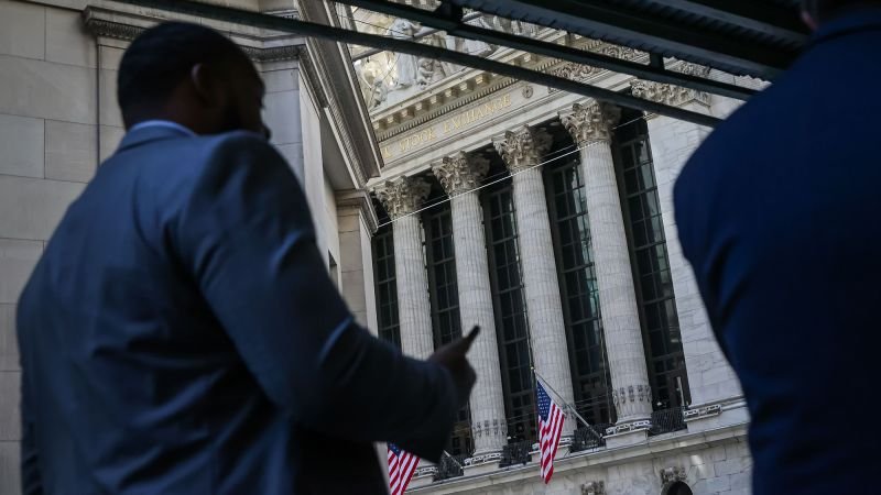 government-shutdown-leaves-wall-street-vulnerable-to-any-surprise-moves