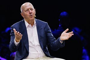 goldman-ceo-says-stock-market-drawdown-is-coming-due-to-ai