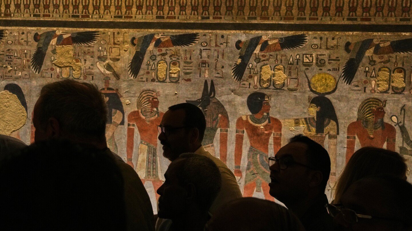 egypt-reopens-amenhotep-iii’s-tomb-after-over-20-years-of-renovation