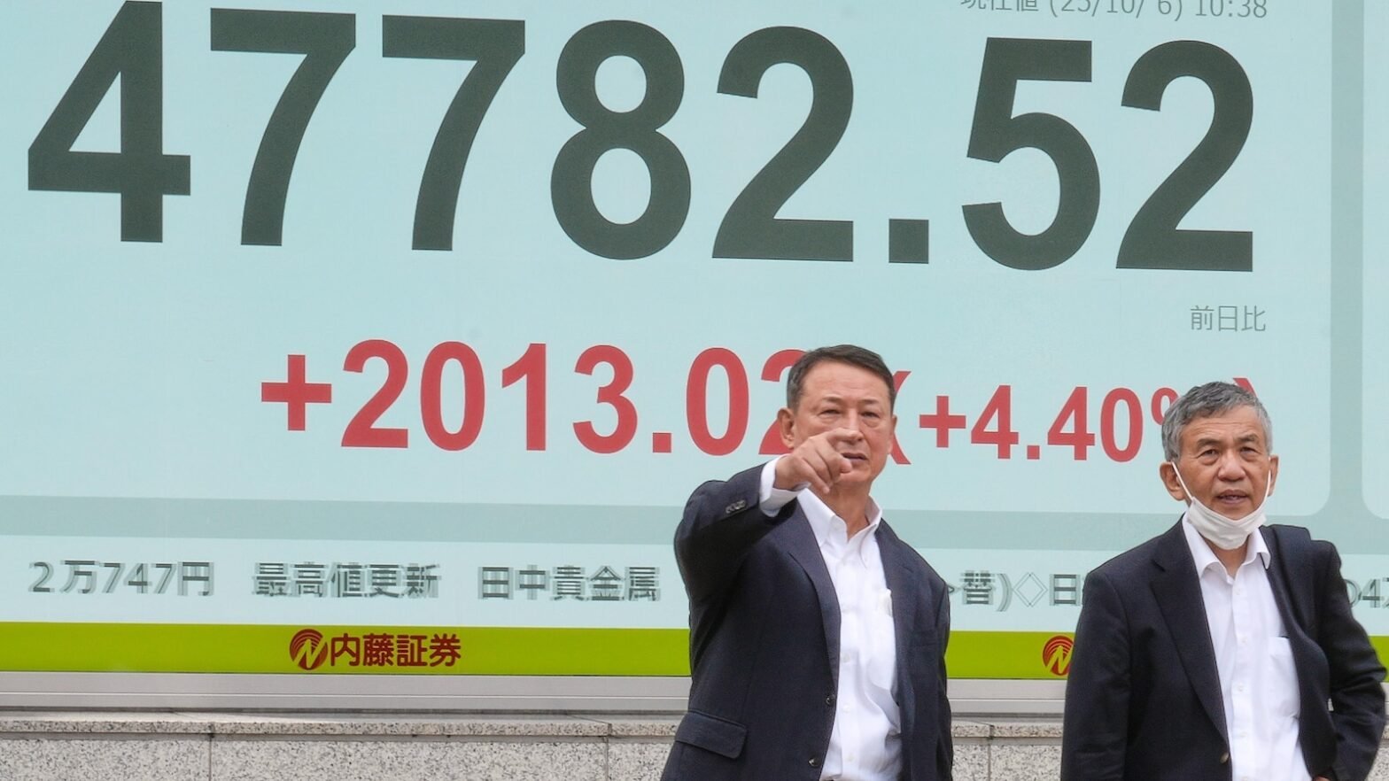 japan’s-nikkei-stock-index-jumps-nearly-5%-after-its-ruling-party-picked-takaichi-to-lead