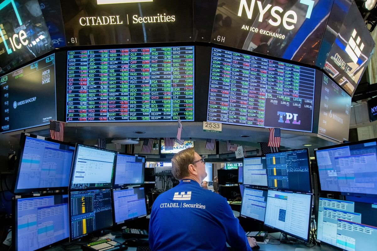 the-battle-to-rewire-stock-trading-the-crypto-way-is-on