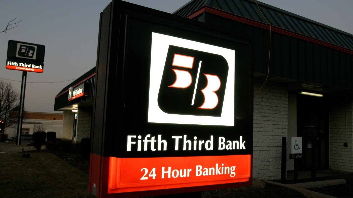 fifth-third-bancorp-to-buy-comerica-for-$10.9-billion-in-tie-up-of-big-regional-banks