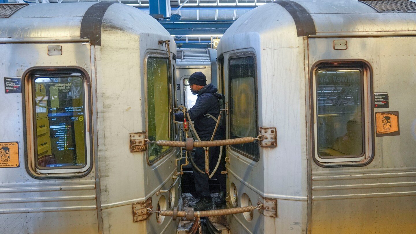 kids-in-new-york-keep-dying-while-‘subway-surfing’-on-top-of-trains.-can-they-be-stopped?