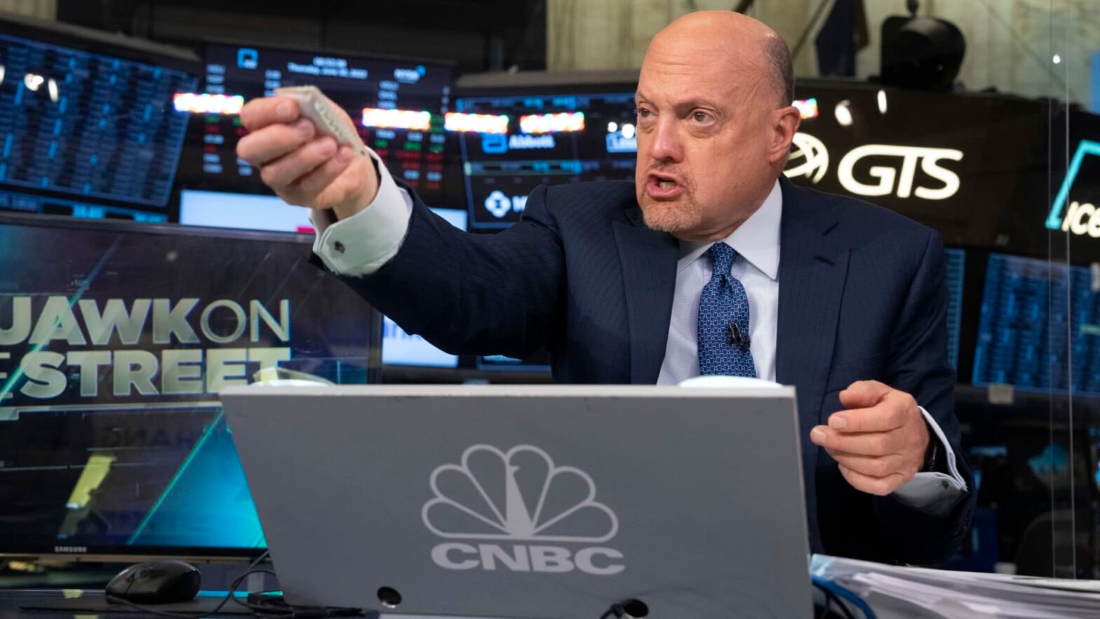 they’re-already-rich-—-jim-cramer-says-‘don’t-get-scared-out’-of-stocks-by-billionaires
