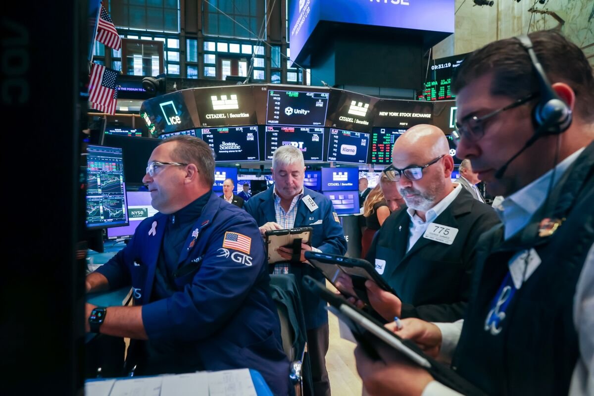 dot-com-fears-rise-with-tech-stocks-seeing-$100-billion-swings