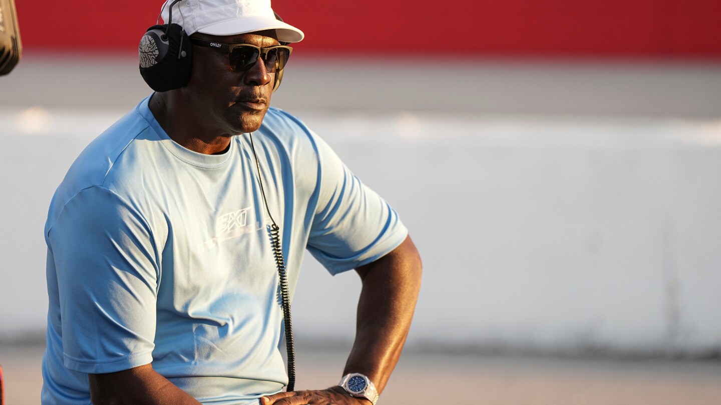 nascar-teams-urge-settlement-as-trial-looms-for-michael-jordan’s-antitrust-suit-against-series