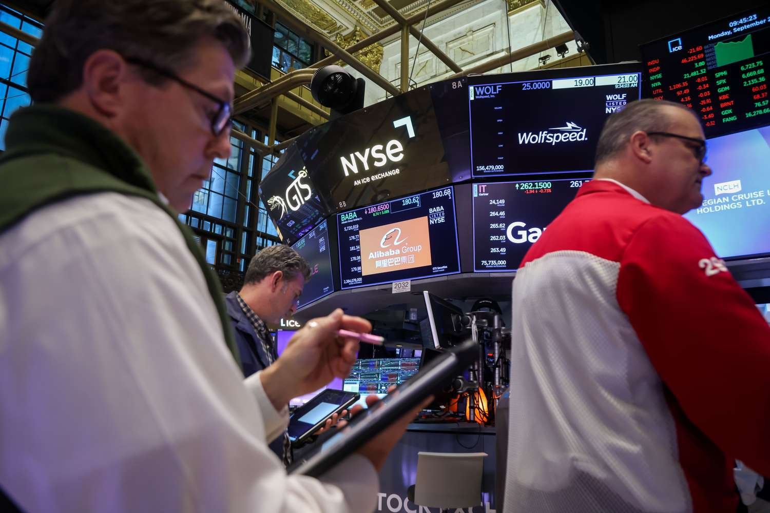 5-things-to-know-before-the-stock-market-opens