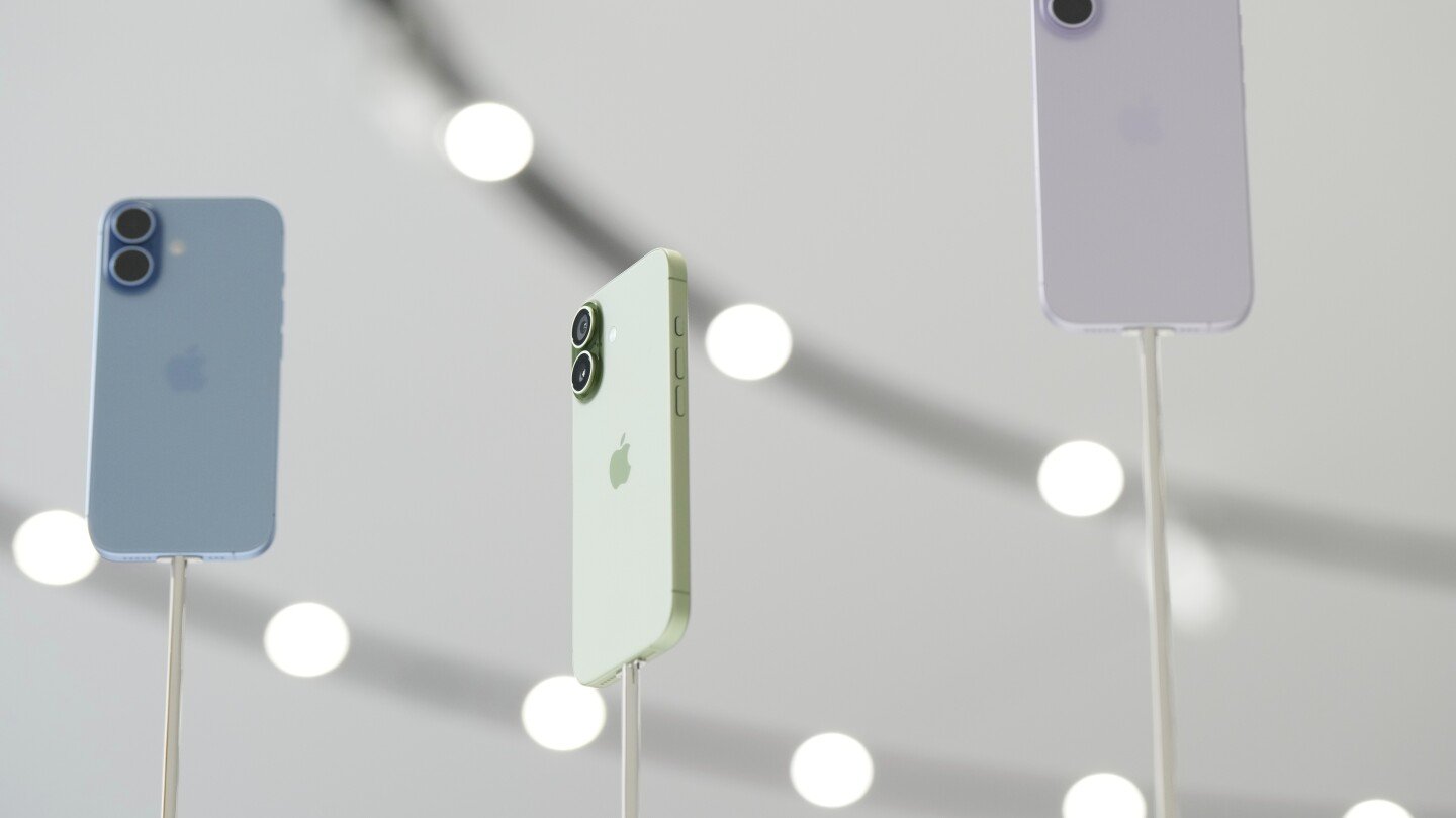 one-tech-tip:-annoyed-by-junk-calls-to-your-iphone?-try-the-new-ios-26-call-screen-feature