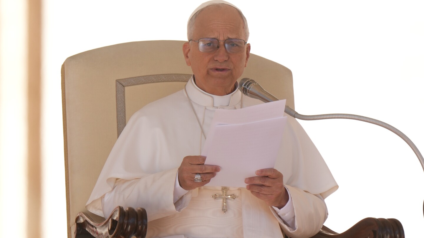 pope-urges-news-agencies-to-stand-as-bulwark-against-lies,-manipulation-and-post-truths