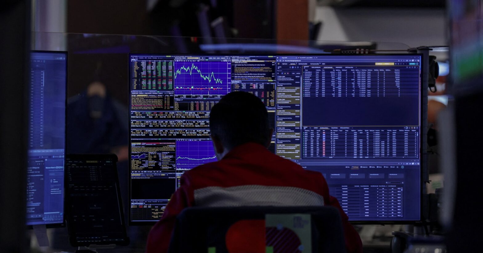 high-stock-valuations-sparking-investor-worries-about-market-bubble