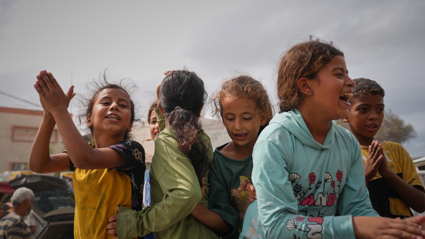 israel-y-hamas-intercambiaran-rehenes-y-prisioneros-tras-acordar-una-pausa-en-la-guerra-en-gaza