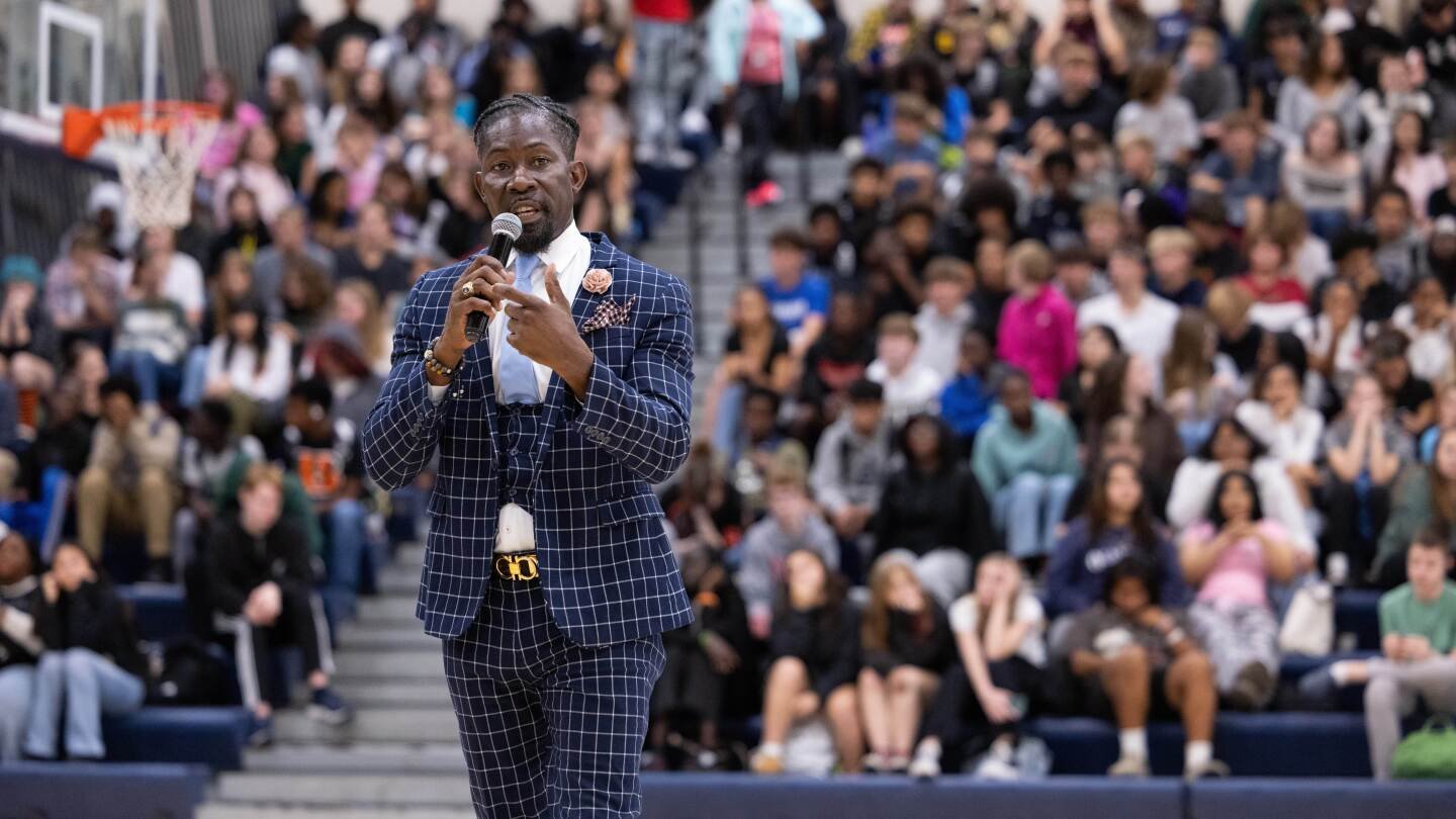 the-superintendent-arrested-by-ice-had-a-consulting-gig.-his-districts-repeatedly-hired-the-firm