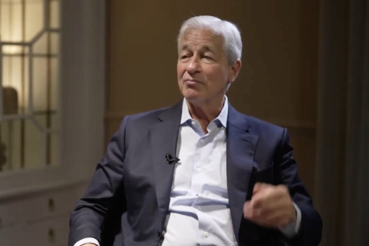 jamie-dimon-warns-there-is-a-30%-chance-of-a-stock-market-crash-in-the-next-two-years
