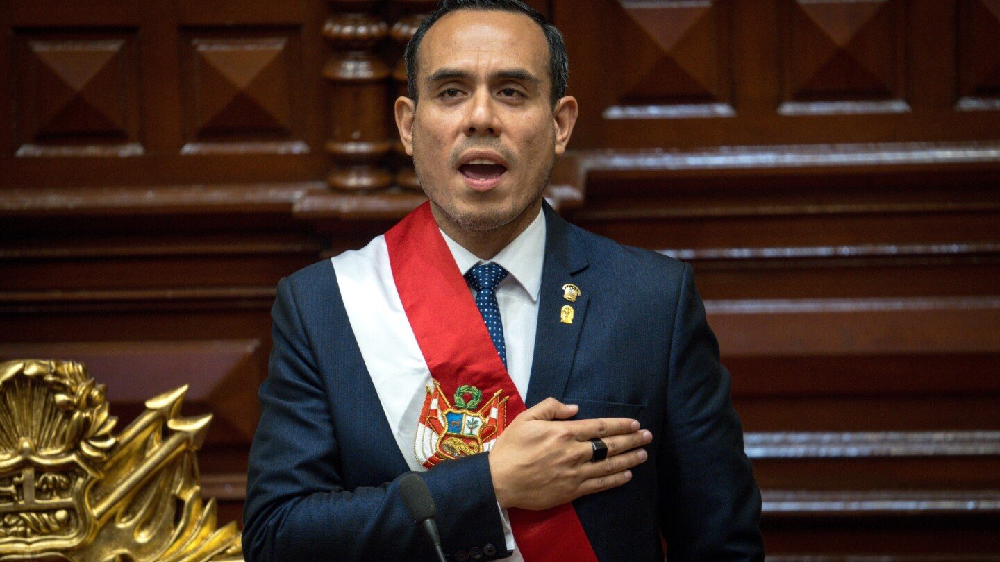 lider-del-congreso,-jose-jeri,-asume-como-presidente-interino-del-peru-tras-destitucion-de-boluarte