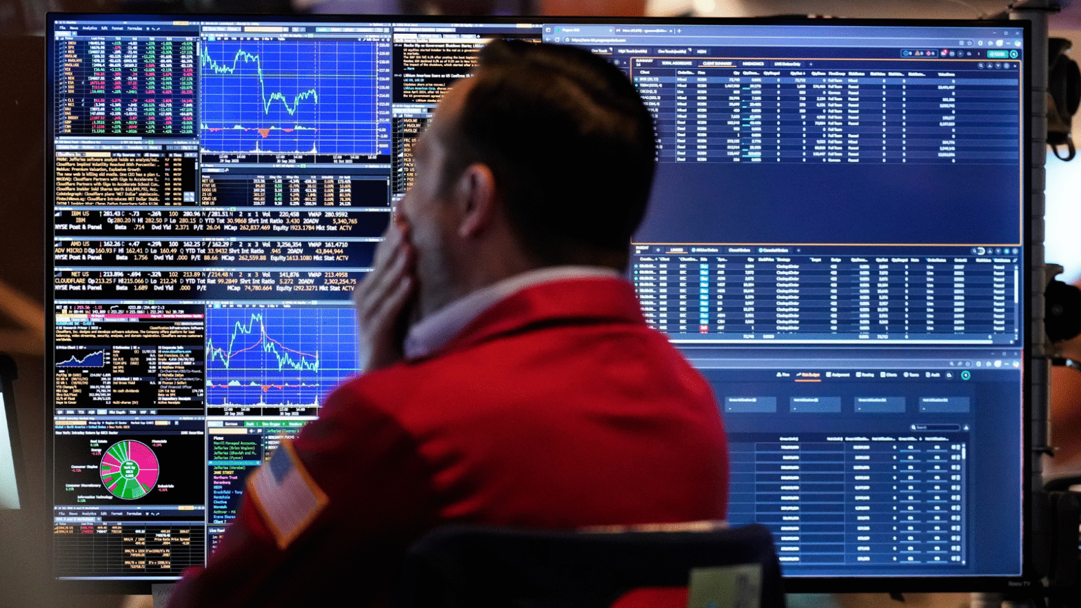 trump-announces-100%-tariff-on-chinese-imports,-after-stock-market-sell-off