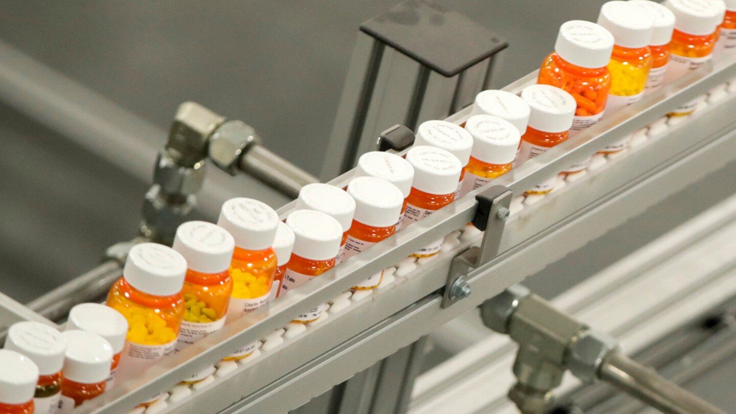 prescription-drug-coverage-options-are-shrinking-for-medicare-shoppers